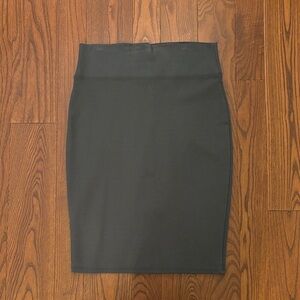 Hybrid & Company Classic Charcoal Gray Pencil Skirt